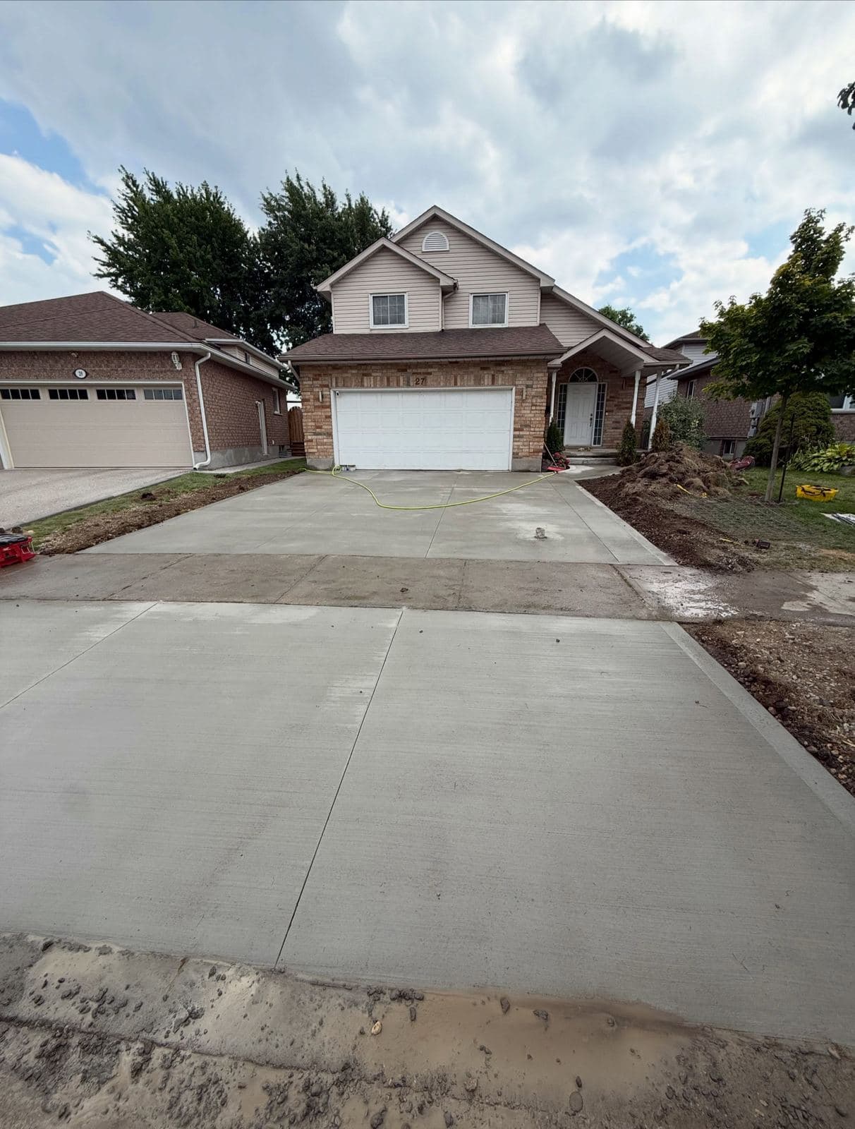 a finished concrete driveway in Kitchener