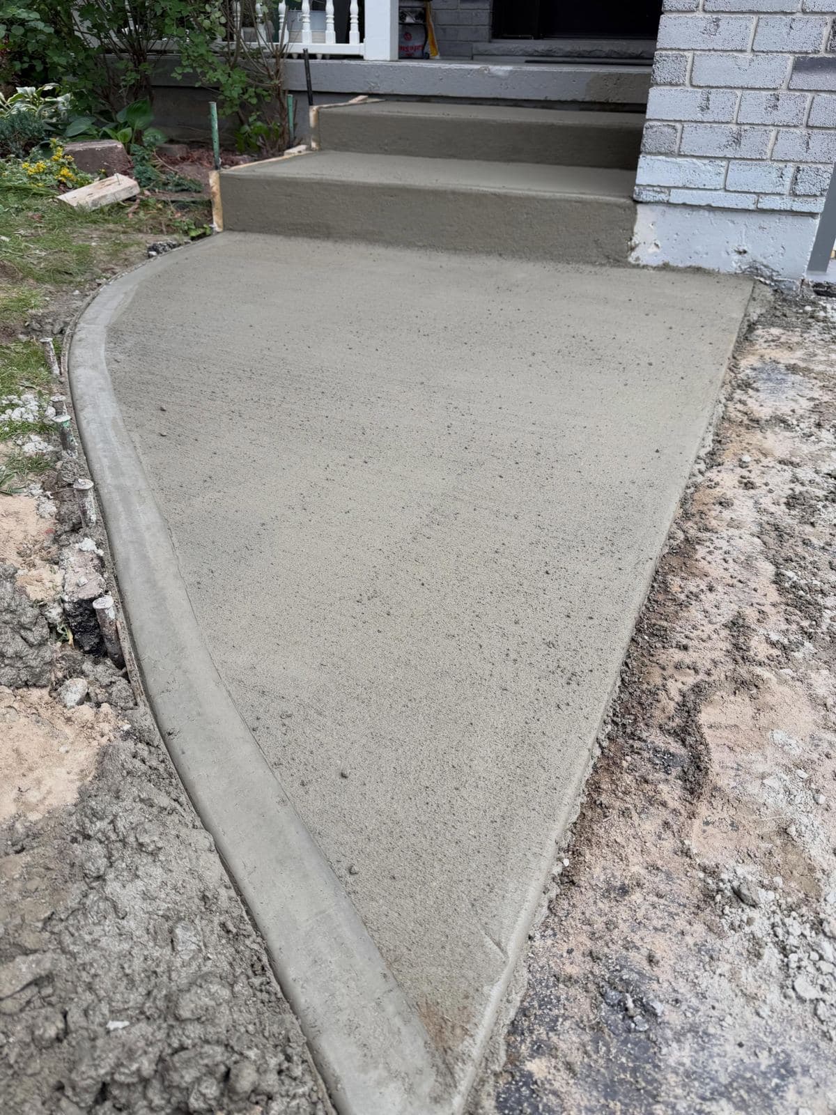 Walkway to the front steps, Waterloo
